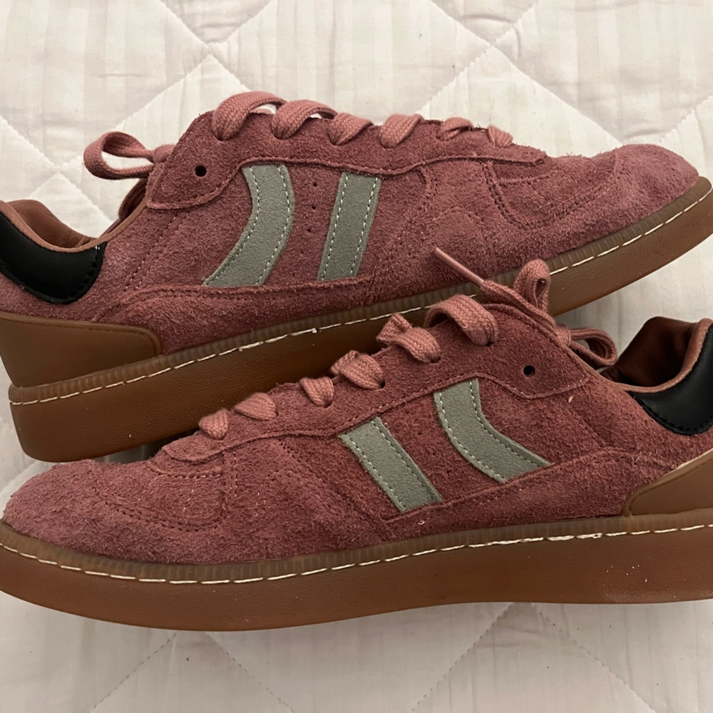 Pink Suede Sneakers with Brown Soles